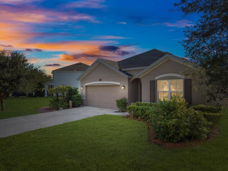 1440 Lexington Square SW in Vero Beach, FL - Building Photo