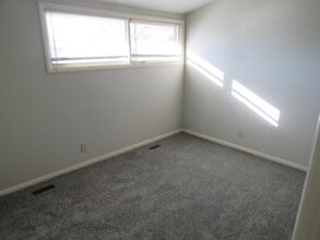 1216 Midland St in Salina, KS - Building Photo - Building Photo