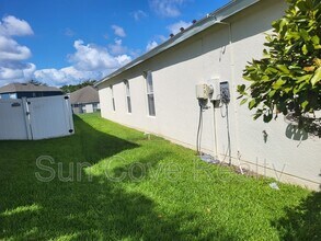 7607 Mariners Harbour Dr in Zephyrhills, FL - Building Photo - Building Photo