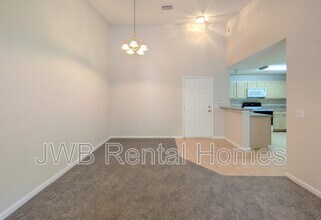 6076 Maggies Cir in Jacksonville, FL - Building Photo - Building Photo