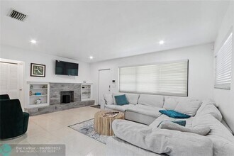 171 SE 31st Ave in Boynton Beach, FL - Building Photo - Building Photo