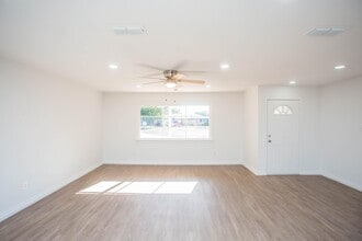 6004 Vernon Ave in Lubbock, TX - Building Photo - Building Photo