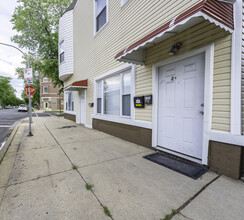 3101 W 38th St, Unit 2F in Chicago, IL - Foto de edificio - Building Photo