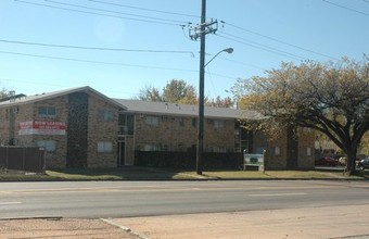 Southwood Apartments in Oklahoma City, OK - Building Photo - Building Photo