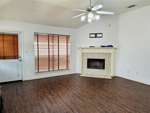 3204 Plumstead Dr in Dallas, TX - Building Photo - Building Photo