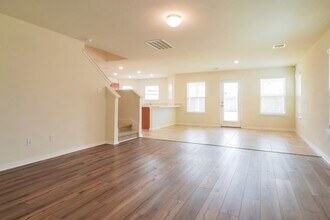 16603 Live Oak Canyon Dr in Houston, TX - Building Photo - Building Photo