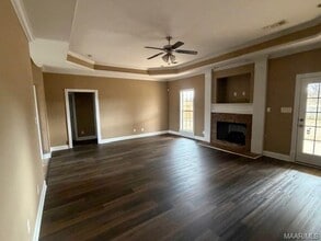 421 Ridge Point Dr in Deatsville, AL - Building Photo - Building Photo