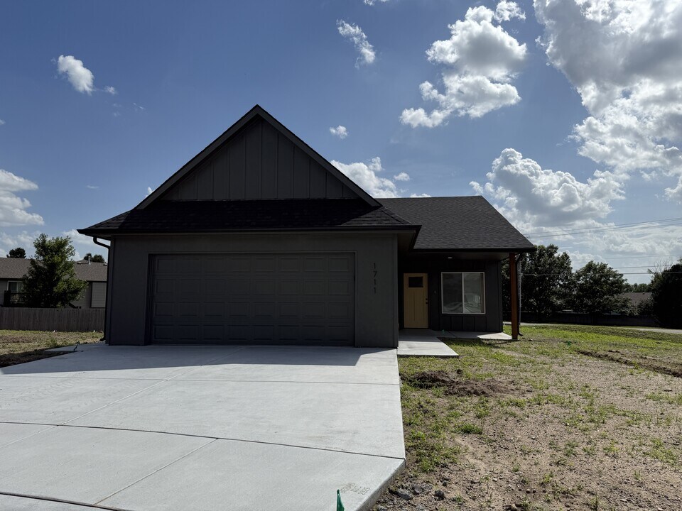 1711 Jase Ct in Wichita, KS - Building Photo