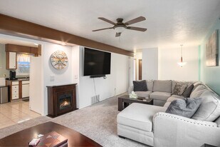 9650 Sahler St in Omaha, NE - Building Photo