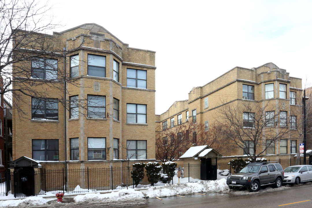 4922 N Kedzie Ave in Chicago, IL - Foto de edificio