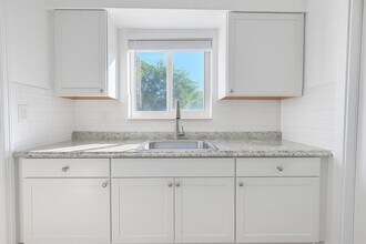2940 NE 7th Ave in Pompano Beach, FL - Building Photo - Building Photo