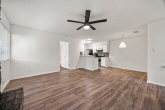 12507 Turtle Rock Rd in Austin, TX - Building Photo - Building Photo