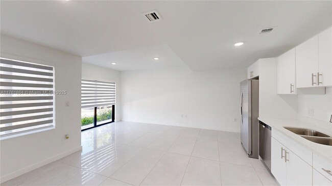 14578 SW 260th St in Princeton, FL - Building Photo - Building Photo