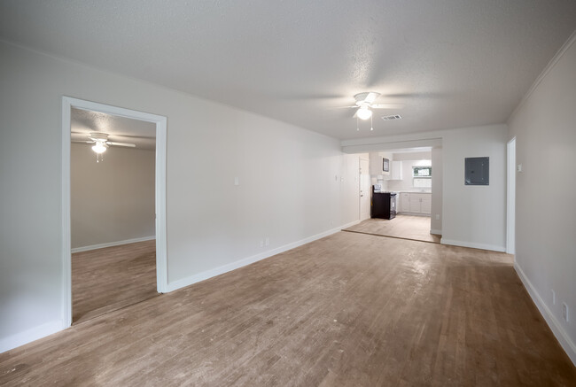 127 Antrim Dr in San Antonio, TX - Building Photo - Building Photo