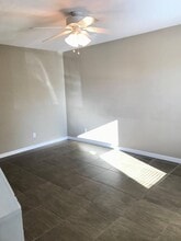 110 Creekside Drive, Apt. B, Unit D in Franklin, KY - Building Photo - Building Photo