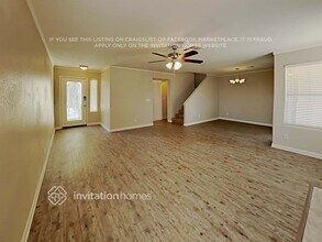 1420 Pacific Terrace Dr in Las Vegas, NV - Building Photo - Building Photo