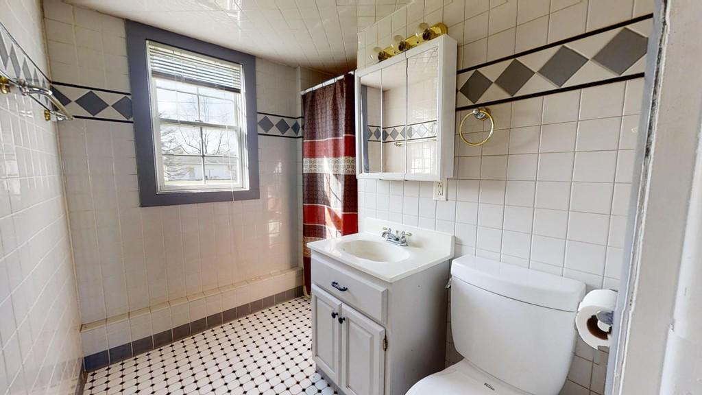 103 Eads St, Unit C in Thomasboro, IL - Foto de edificio