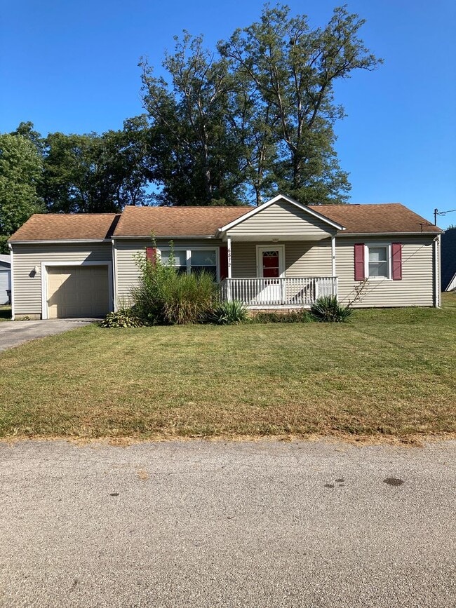 6812 E Piccadilly Rd in Muncie, IN - Building Photo - Building Photo