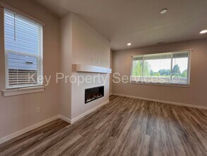 13528 NE 116th St in Brush Prairie, WA - Building Photo - Building Photo