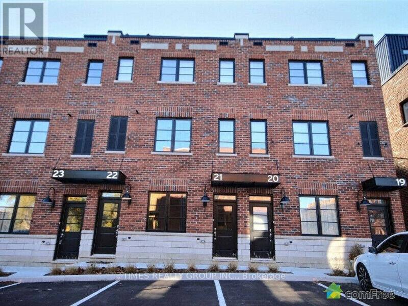 70-70 Plains Rd W in Burlington, ON - Building Photo