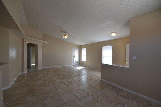 10473 Ethyl Hart St in Socorro, TX - Building Photo - Building Photo