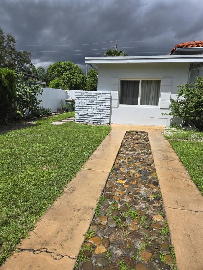 445 NW 125th St