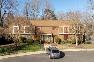 Village Green Condo in Williamsburg, VA - Building Photo - Building Photo