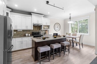 24220-2103A 103A Ave in Maple Ridge, BC - Building Photo - Building Photo