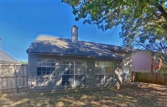 2604 Country Creek Ln in Fort Worth, TX - Building Photo - Building Photo