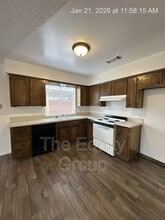 2732 S Sallee Ct in Visalia, CA - Building Photo - Building Photo