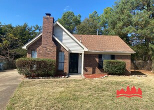 5668 Winter Tree Dr in Memphis, TN - Building Photo - Building Photo