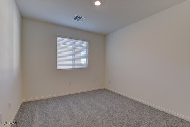 2638 Marigold Fls Ave in North Las Vegas, NV - Building Photo - Building Photo