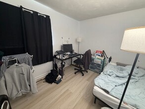 802 Claytor Square in Blacksburg, VA - Building Photo - Building Photo