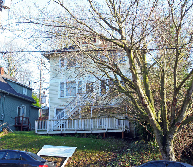 3806 Fremont Ave N in Seattle, WA - Foto de edificio - Building Photo