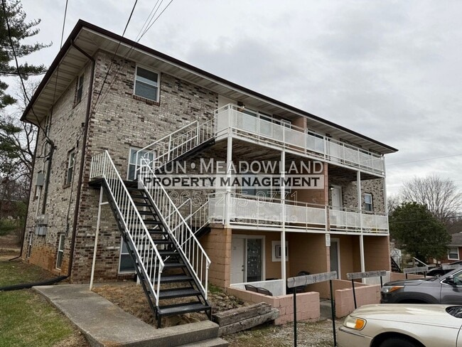 property at 1424 McArthur Rd