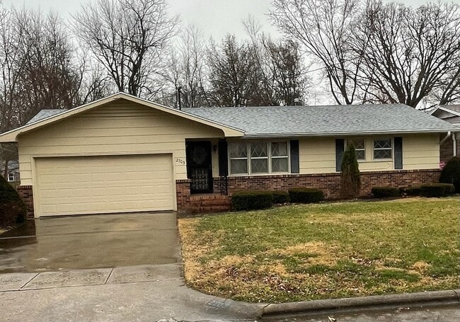 property at 2703 E Madison St