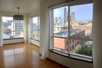 668 S Lane St, Unit 605 in Seattle, WA - Building Photo - Building Photo