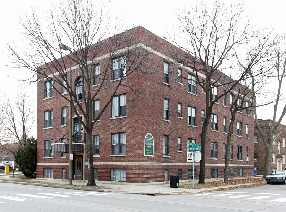 Washington Manor in Fort Wayne, IN - Foto de edificio