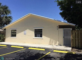 853 SW 9th Ct, Unit #1 in Pompano Beach, FL - Building Photo