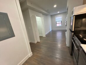 268 Newbury St, Unit 10 in Boston, MA - Foto de edificio - Building Photo