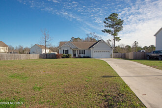 116 Louie Ln in Jacksonville, NC - Building Photo - Building Photo