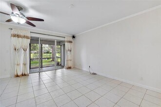 2169 Discovery Cir W in Deerfield Beach, FL - Building Photo - Building Photo