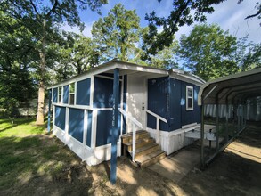 14146 Quanah Parker Trail in Log Cabin, TX - Building Photo - Building Photo