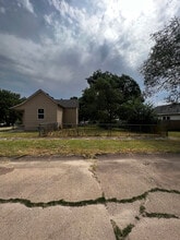 823 N Blaine St in Wellington, KS - Building Photo - Building Photo