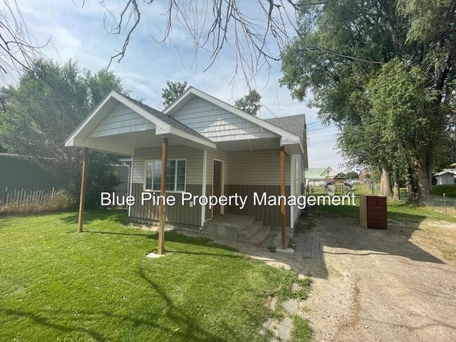 1444 Carson St