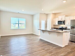 792 Embark Cir in Greer, SC - Building Photo - Building Photo