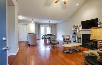 1713 Greenwood Ave in Nashville, TN - Building Photo - Building Photo