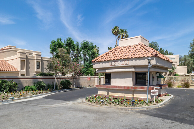 Canyon Shores in Cathedral City, CA - Building Photo - Building Photo