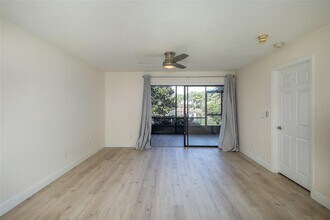 2411 Gallery View Dr in Winter Park, FL - Building Photo - Building Photo