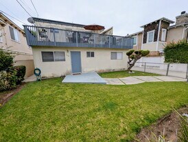 2608 Vanderbilt Ln, Unit #6 in Redondo Beach, CA - Building Photo